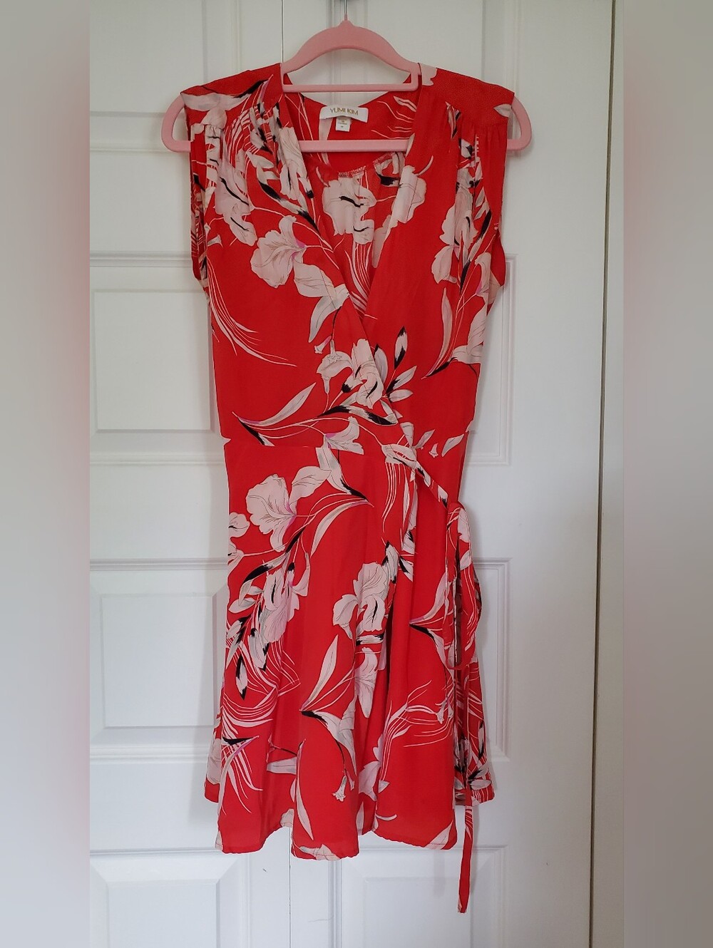 Super cute and femiine Yumi Kim Red Floral Wrap Dress with White flower print - Picture 3 of 7